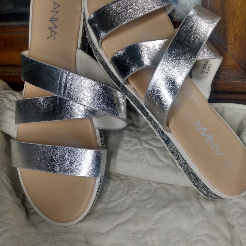 Sandals - Picture 1 of 9